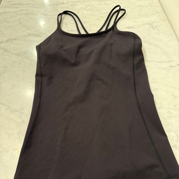 Lululemon workout top - Picture 1 of 2